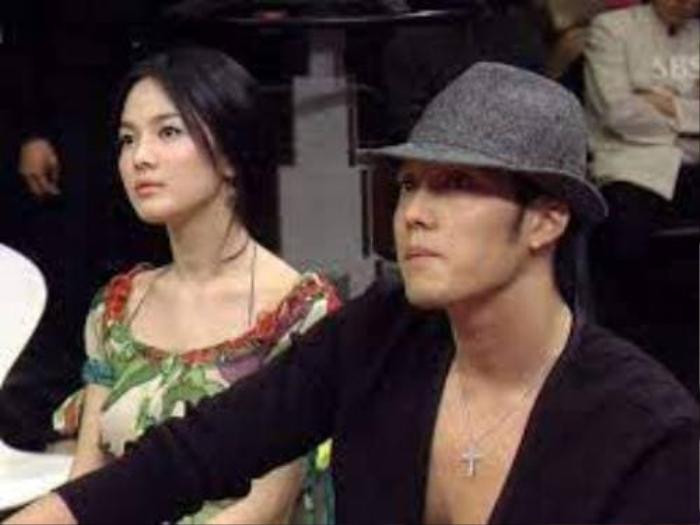  Fan mong ngóng Song Hye Kyo kết hợp với một nam thần, liệu có bị Song Seung Hun cản trở? Ảnh 1