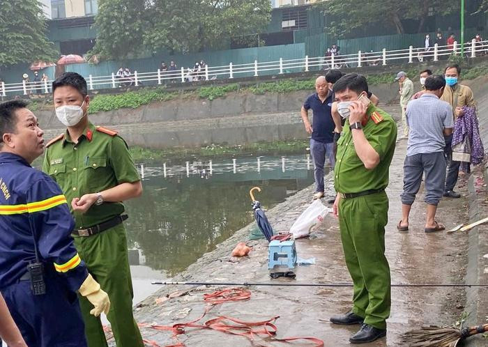  Người đàn ông hút thuốc lào câu cá ven hồ ở Hà Nội và cảnh tượng kinh hoàng được phát hiện sau đó Ảnh 1