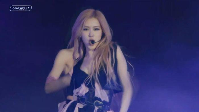 BLACKPINK 'phủ hồng' sân khấu Coachella, làm nên lịch sử đầu tiên của Châu Á Ảnh 3