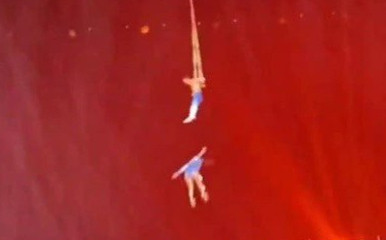 Xót xa một nữ diễn viên qua đời khi đang biểu diễn, rơi từ độ cao 10 mét Ảnh 2