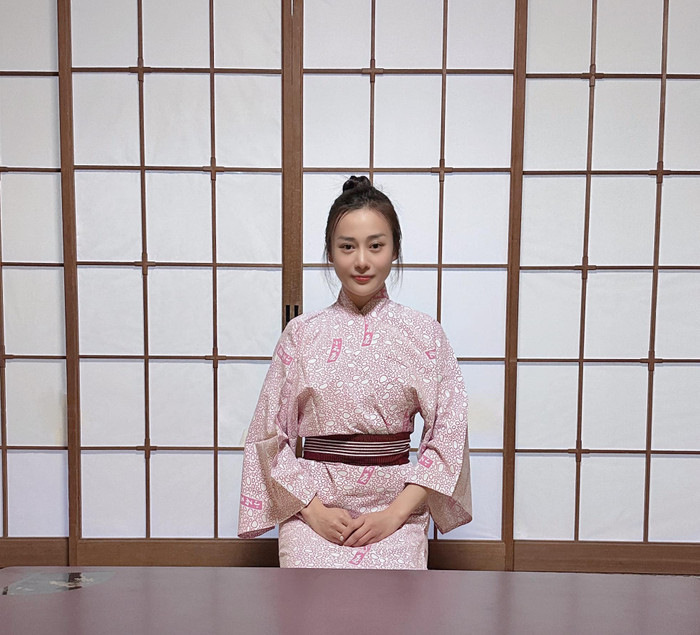 Phương Oanh thay đổi vẻ ngoài thế nào mà được dân tình 'quay xe' khen ngợi? Ảnh 1