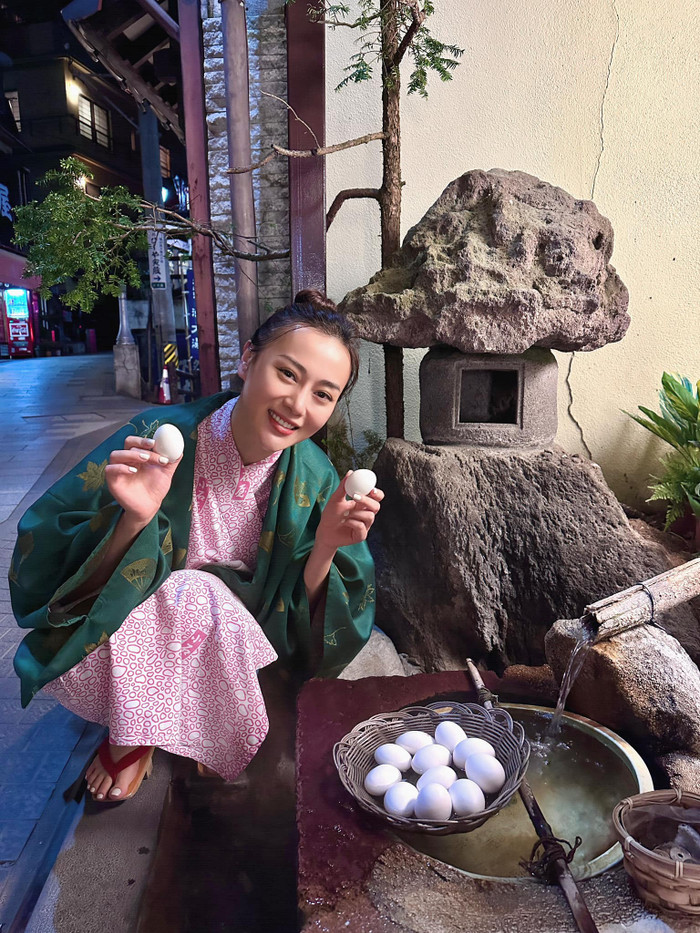 Nữ diễn viên thay đổi phong cách, khác xa với những lần xuất hiện trước đó.