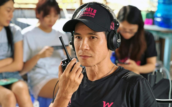 Cậu bé nhặt ve chai năm nào, nay là ca sĩ kiêm đạo diễn đình đám Vbiz, kiếm 500 tỷ đồng trong vòng 8 năm Ảnh 2