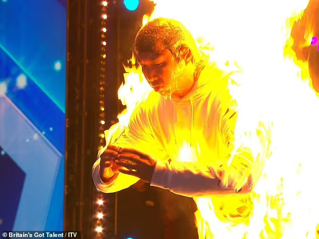 Thí sinh gây tranh cãi vì tiết mục tự thiêu rồi giải rubik