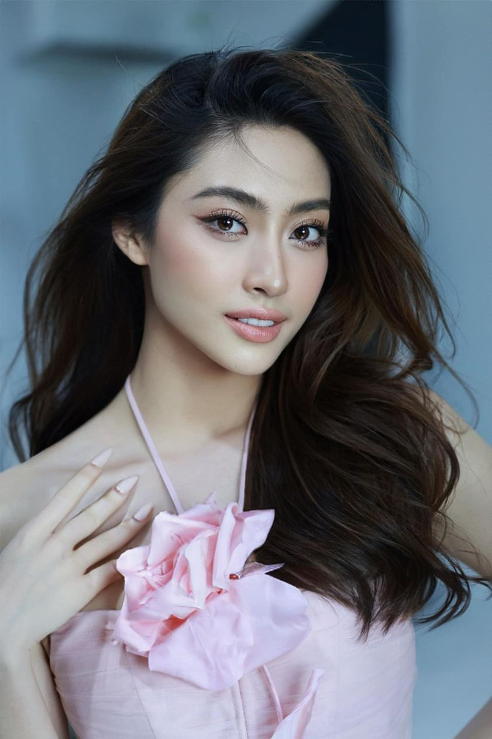 Với Hoa hậu Lương Thùy Linh, trong một lần chia sẻ với truyền thông, người đẹp cho rằng bất kỳ phụ nữ nào đều mong tìm được một chỗ dựa vững chắc cả đời.