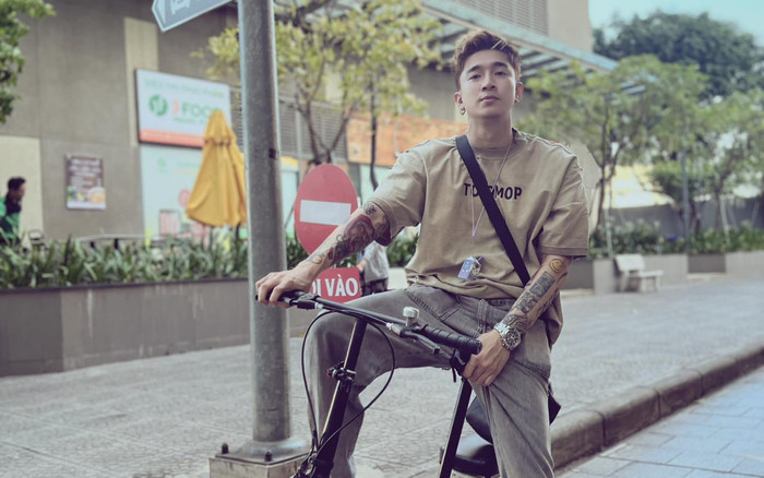 Ca sĩ Chi Dân lần đầu lộ diện sau ồn ào bị phốt Ảnh 2