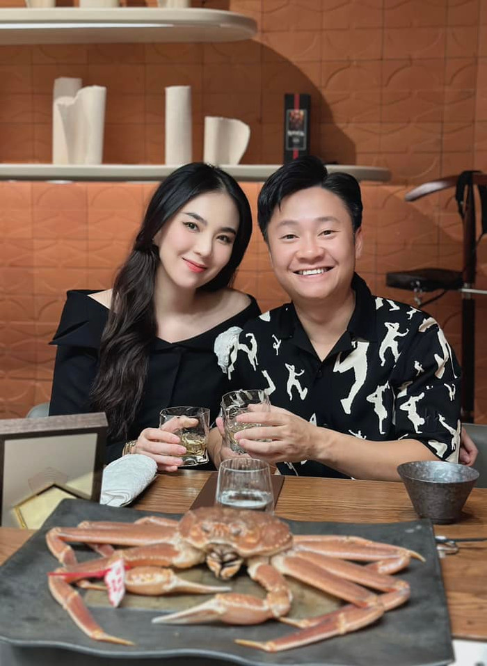  Phản ứng đầy hào hước của nữ MC VTV khi bị trêu 'dùng hao' chồng Ảnh 4