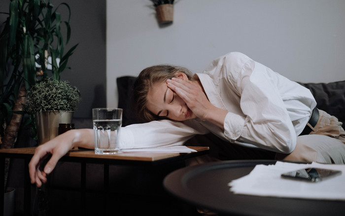 5 món đồ thời trang quen thuộc gây hại khôn lường cho sức khỏe của bạn Ảnh 2