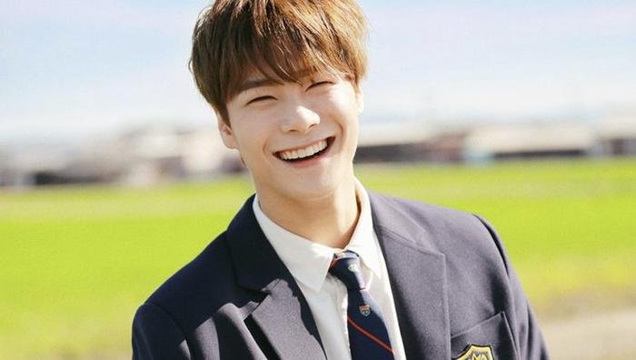 Fan nghẹn ngào khoảnh khắc Moonbin (Astro) nhảy See tình trước khi qua đời Ảnh 5