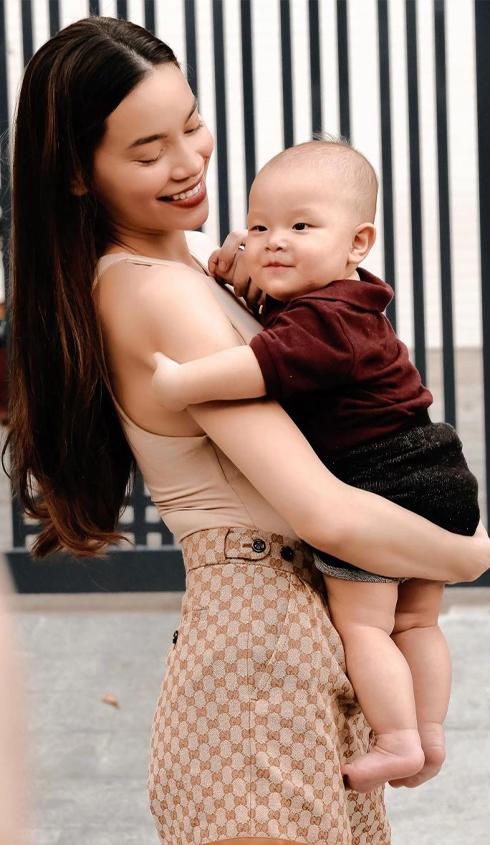  Vừa đi xa, Hồ Ngọc Hà đã làm ngay điều này vì quá nhớ con Ảnh 2