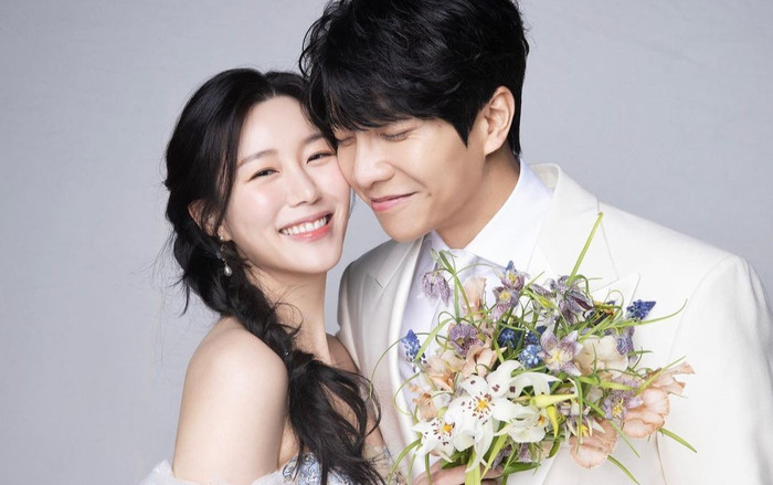 Lee Seung Gi bị fan 'quay lưng' sau khi kết hôn với Lee Da In Ảnh 2