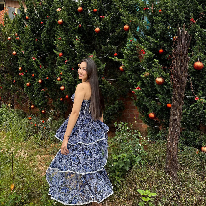 Cô gái có câu chuyện nỗ lực giảm cân trong quá khứ, cộng với kĩ năng ứng xử lưu loát trước ống kính chắc chắn sẽ xô đổ được dấu ấn á hậu 2 của Nguyễn Huỳnh Kim Duyên.