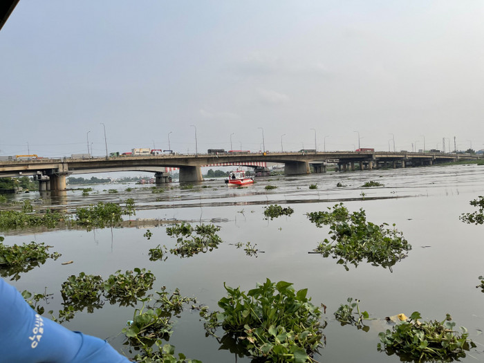 Nhảy xuống sông Sài Gòn tắm cho mát, người đàn ông trả giá bằng cả mạng sống Ảnh 1