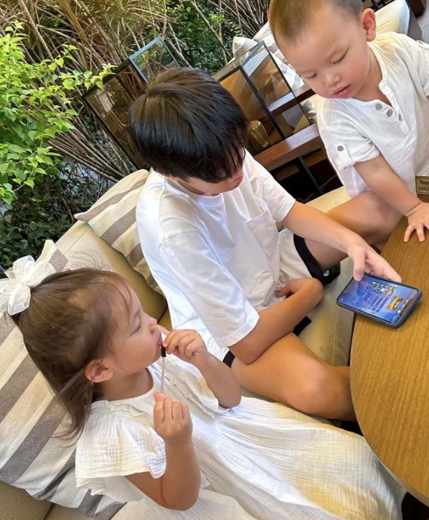  Hà Hồ khoe Subeo lớn phổng phao, góc nghiêng chuẩn soái ca nhí Ảnh 6