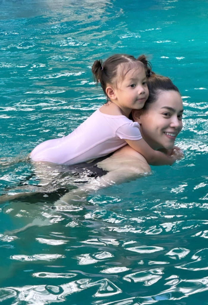  Hà Hồ khoe Subeo lớn phổng phao, góc nghiêng chuẩn soái ca nhí Ảnh 3