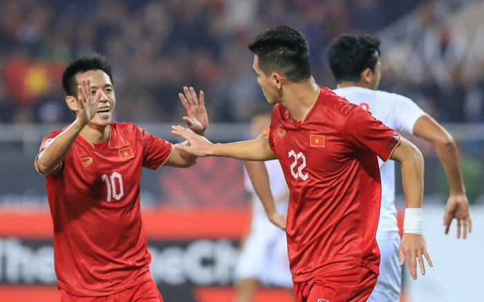 Nếu ứng xử đẹp, Văn Quyết có thể giành 4 đến 5 QBV Ảnh 2