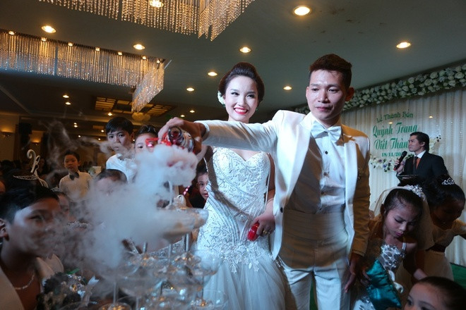 Cả hai nên duyên vợ chồng vào năm 2013.