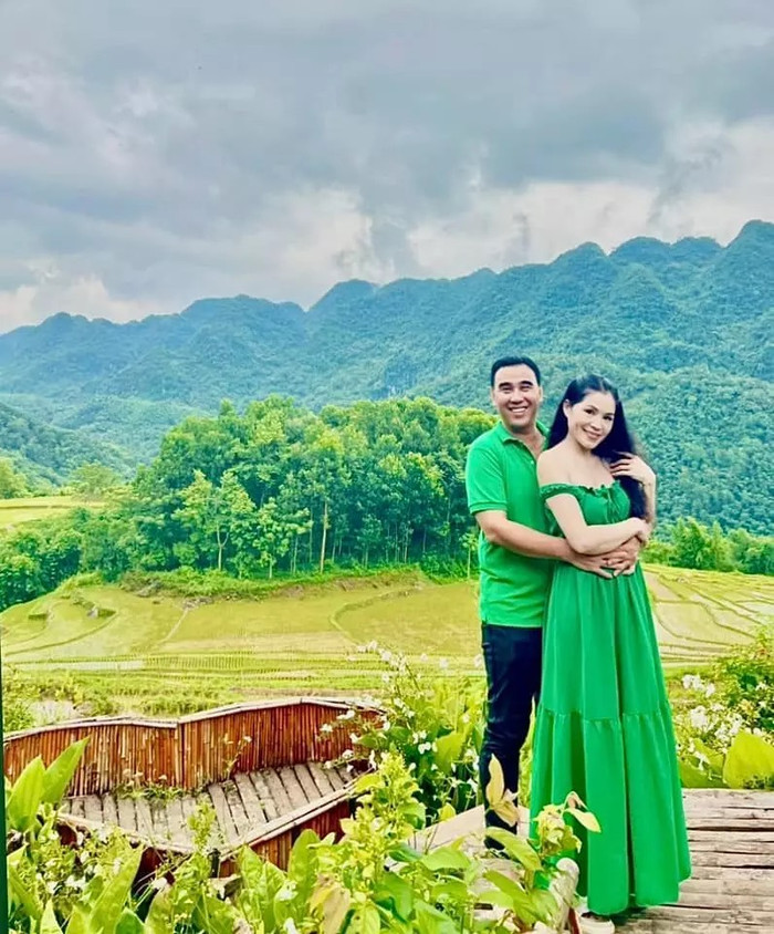 Mặc dù là doanh nhân nổi tiếng, có sự nghiệp riêng khá thành công nhưng Dạ Thảo vẫn chu toàn mọi thứ cho chồng con.