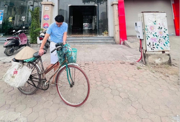 Hồng Đăng bất ngờ nhắc đến chuyện đi làm thuê khiến dân tình ngỡ ngàng, thực chất chỉ là câu nói trêu đùa mà thôi. Ngược