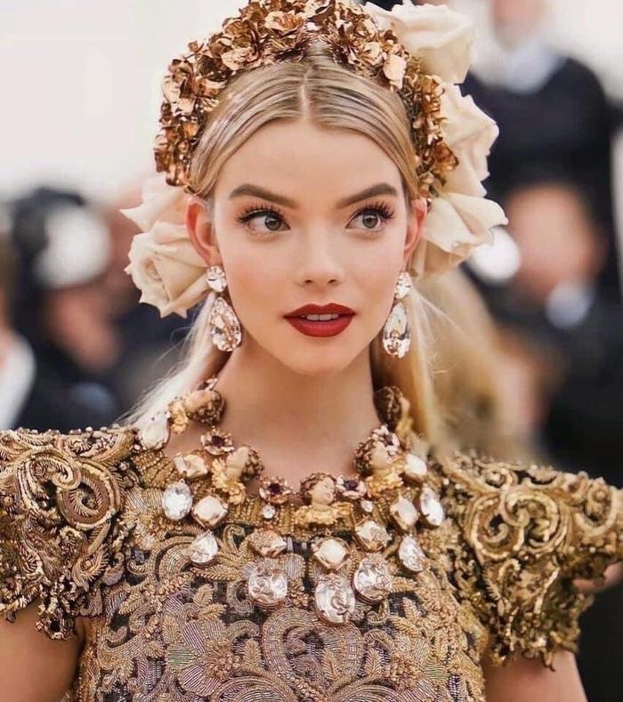 Dàn mỹ nhân trên thảm đỏ Met Gala qua từng năm: Anya Taylor-Joy và Kendall Jenner quá đỉnh! Ảnh 15