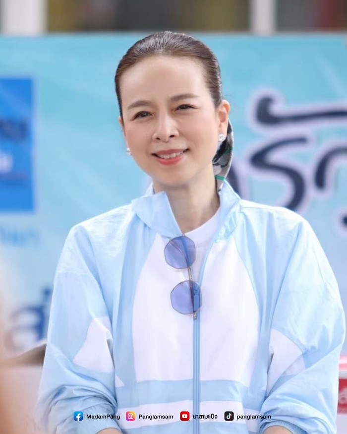 Nữ tỷ phú Madam Pang 'báo' tin dữ vui cho HLV Troussier, Thái Lan quyết giành HCV Ảnh 1