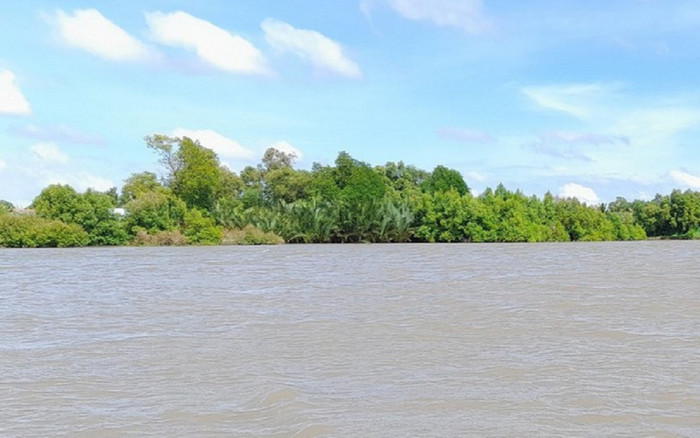 Thiếu tá Công an mất tích trên sông lúc đi tuần tra, Chủ tịch tỉnh Cà Mau chỉ đạo nóng Ảnh 2