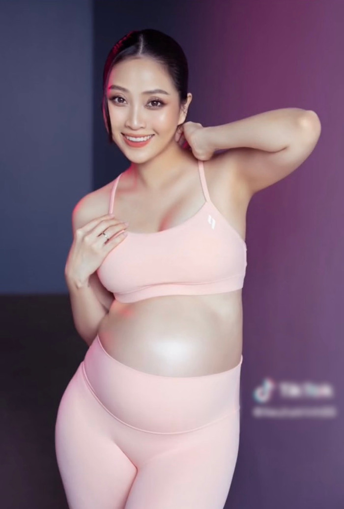  Sao Việt sau khi mang thai: Người 'lui cung' chăm lo gia đình, người vẫn tất bật 'chạy show' Ảnh 9