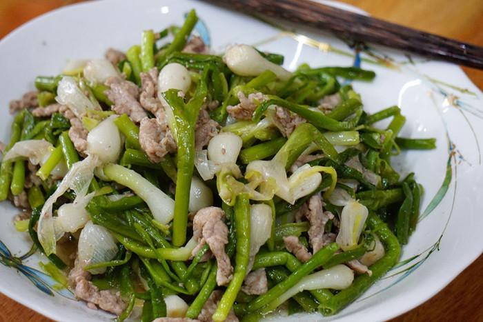 Món tỏi xào thịt