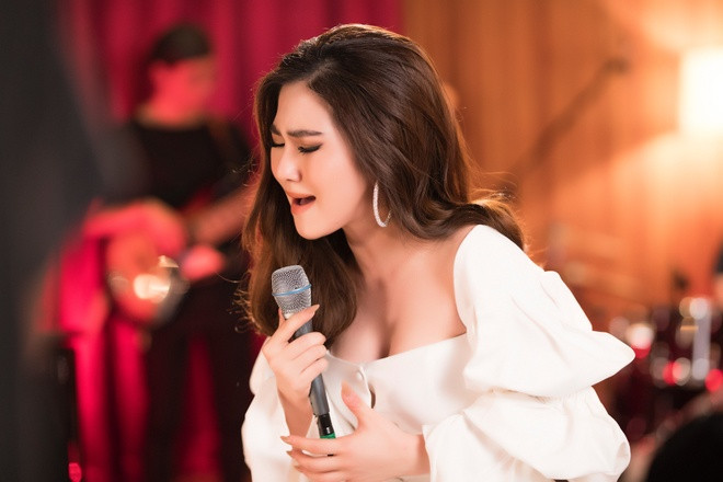  Sao Việt trong 'cơn khủng hoảng' trầm cảm: Người hành hạ bản thân, người tự cô lập và ngại giao tiếp Ảnh 6