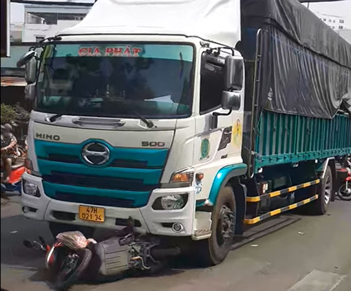 Hiện trường vụ tai nạn thương tâm