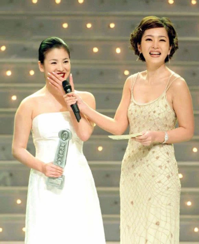  Song Hye Kyo và 3 lần xuất hiện tại Baeksang: Nhan sắc lẫn sự nghiệp đều thăng hạng vùn vụt Ảnh 2