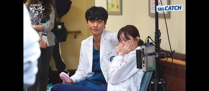  Người Thầy Y Đức 3 bị chê tan nát, nguyên nhân là do Ahn Hyo Seop và Lee Sung Kyung Ảnh 3
