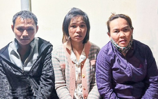 Tranh thủ nghỉ lễ 30/4, 2 phụ nữ cùng một người đàn ông thuê khách sạn làm chuyện 'mờ ám' Ảnh 2