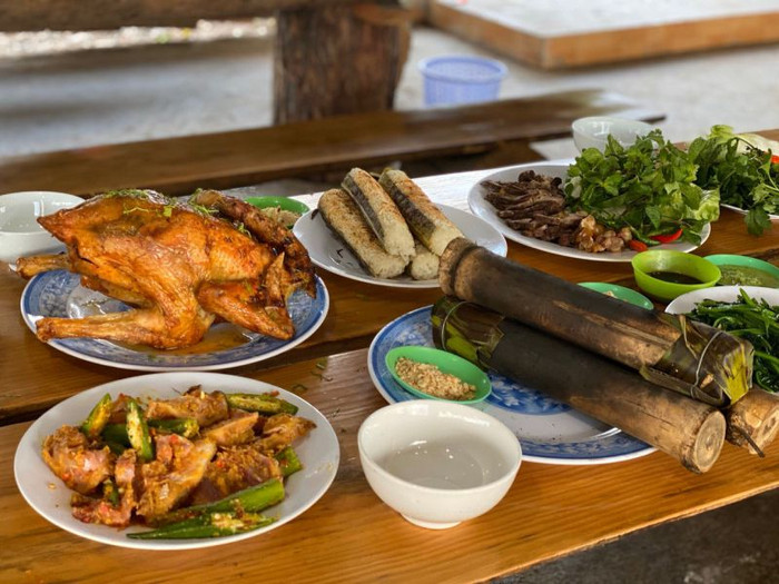  Thưởng thức những đặc sản cơm gà Việt Nam ngon khó cưỡng, càng ăn càng ghiền Ảnh 9