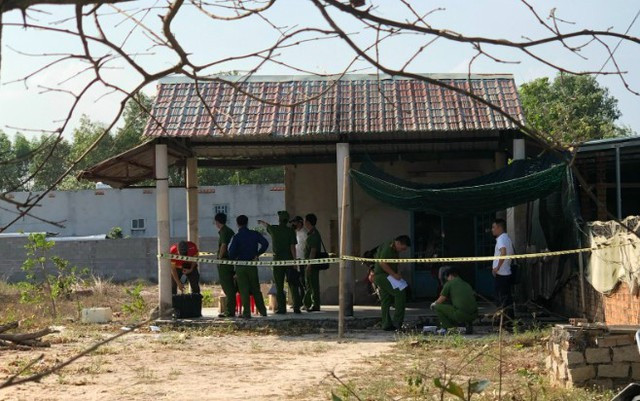  Người đàn ông lõa thể nằm bất động giữa nhà, lại gần kiểm tra hàng xóm liền khiếp vía với cảnh trước mắt Ảnh 1