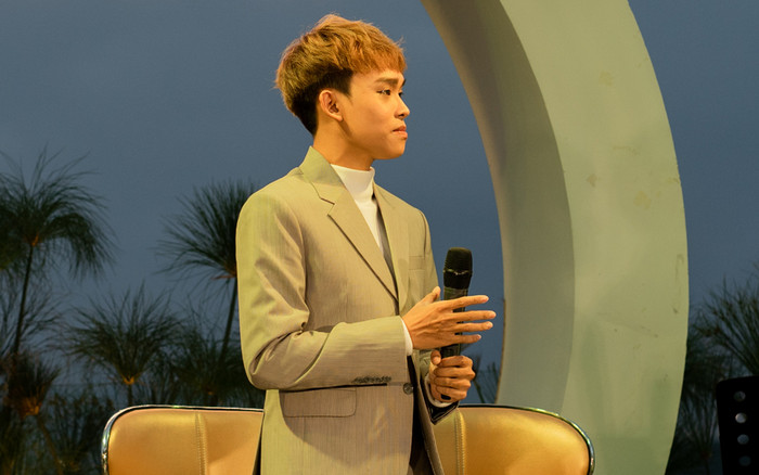 Hậu gây tranh cãi, Hồ Văn Cường hát chay theo yêu cầu của khán giả: Dân mạng nhận xét ra sao? Ảnh 2