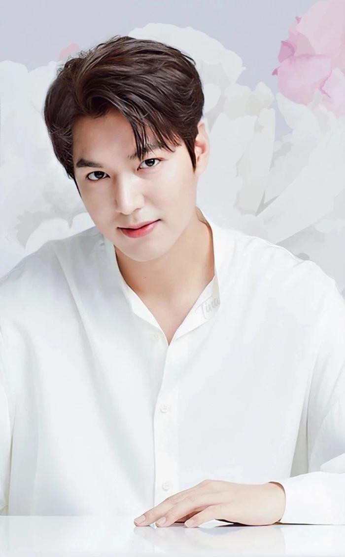  Không phải Song Hye Kyo, Lee Min Ho bất ngờ công khai hẹn hò với trai đẹp kém 7 tuổi Ảnh 4
