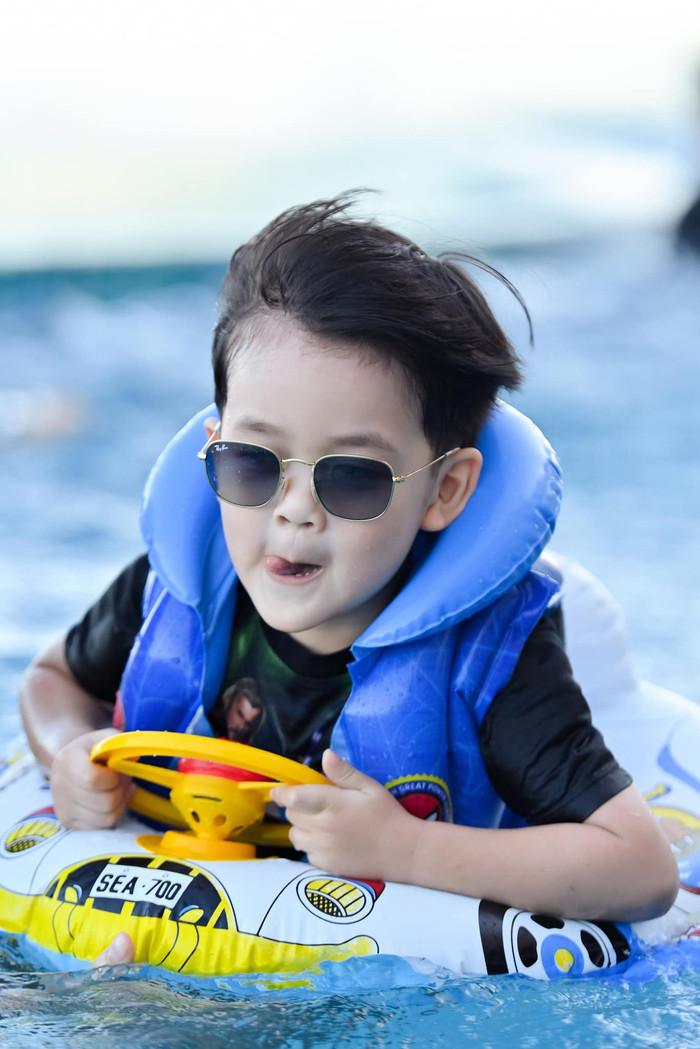 Nhóc tỳ được nhận xét là 'bản sao' hoàn hảo của Đàm Vĩnh Hưng 