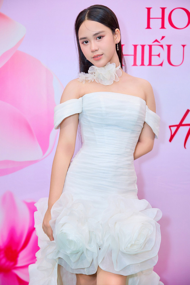  Miss Eco Teen Bella Vũ: Luôn ưu tiên việc học, lên tiếng khi bị nói là 'công cụ kinh doanh' của bố mẹ Ảnh 2
