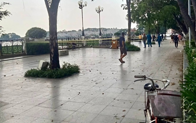 Cảnh tượng gây ám ảnh nổi lập lờ trên sông Sài Gòn Ảnh 2