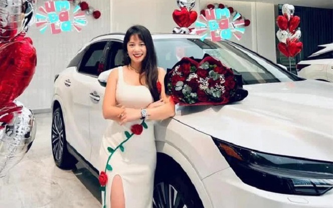 Thái độ gây ngỡ ngàng của bà Đào Lan Hương giữa lúc Shark Bình đưa 2 con đi nghỉ lễ cùng Phương Oanh Ảnh 2