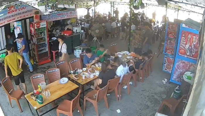  Đoàn du khách đến Quảng Bình ăn hết 2.6 triệu rồi rời đi nhưng chưa trả tiền, lời phân bua gây chú ý Ảnh 1