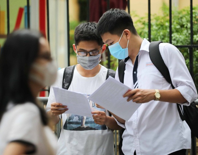 Thí sinh đăng ký thi tốt nghiệp THPT năm 2023 trực tuyến từ 4/5 đến 17h ngày 13/5. Ảnh minh họa