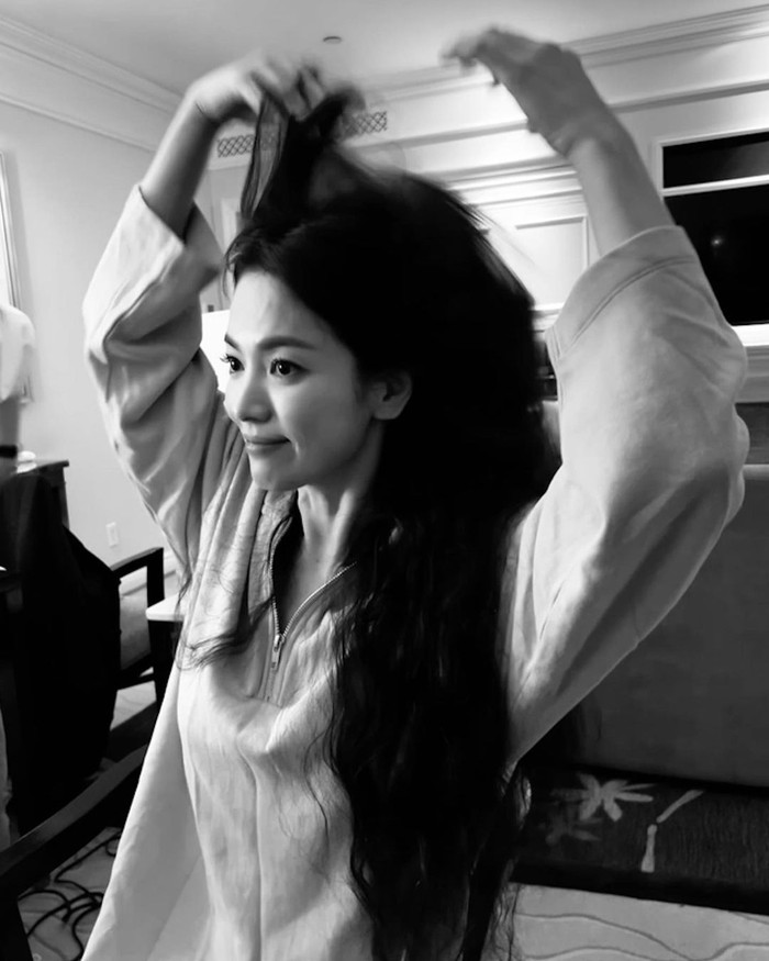  Song Hye Kyo đáp trả sau khi bị chê già 'như bà thím' Ảnh 2