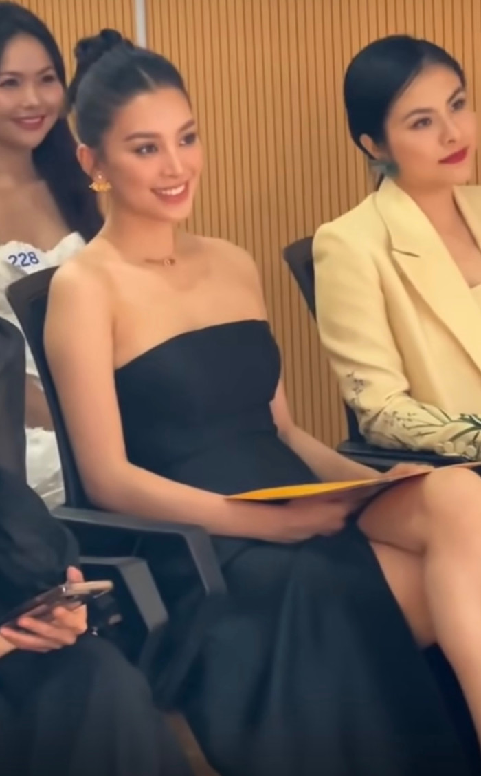  Tiểu Vy, Lương Thuỳ Linh, Phương Nhi qua ống kính cam thường: Liệu có 'xuất thần' như ảnh tự đăng? Ảnh 1