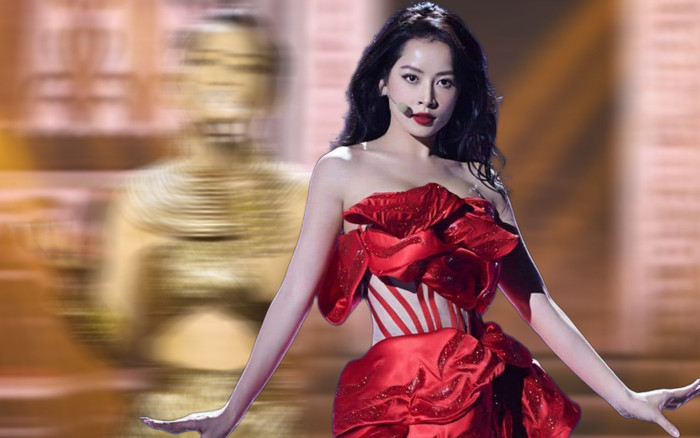 Xôn xao Chi Pu vừa hát vừa nhảy ầm ầm trên sân khấu: Dân mạng nay lại đồng loạt 'quay xe'? Ảnh 2