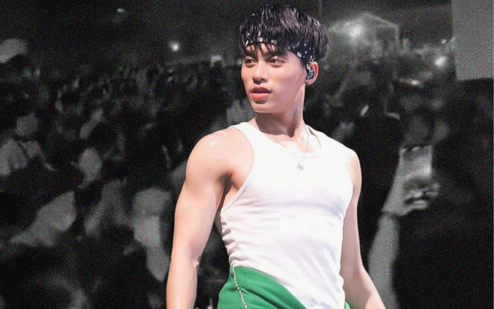 MONO gây 'choáng' trước lượng khán giả vây quanh khi chạy show: Chẳng kém cạnh anh trai Sơn Tùng! Ảnh 2