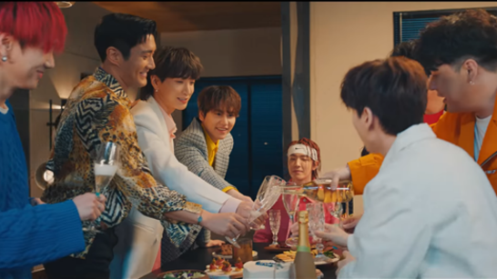 Album đánh dấu chặng đường 15 năm của "Ông hoàng Hallyu" Super Junior đạt thành tích đáng nể Ảnh 2