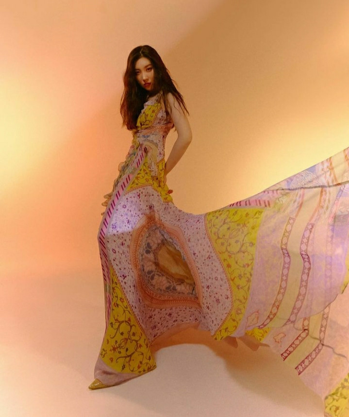 Sunmi thần thái ngút trời trong bộ ảnh chụp cho tạp chí Marie Claire Ảnh 4