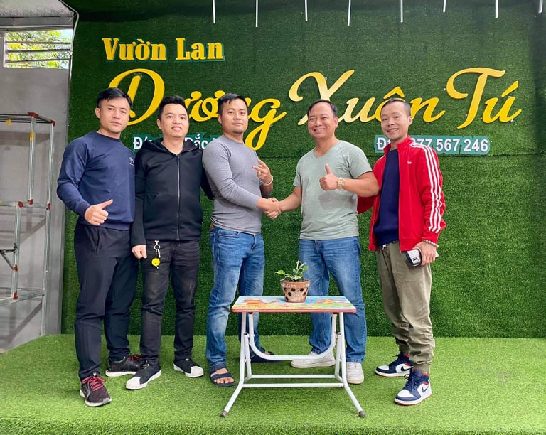 Ông chủ vườn lan Dương Xuân Tú thành công nhờ đam mê từ nhỏ Ảnh 6